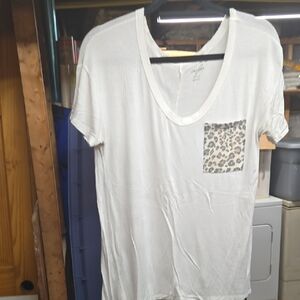 Alya Cream Leopard Pocket Tee